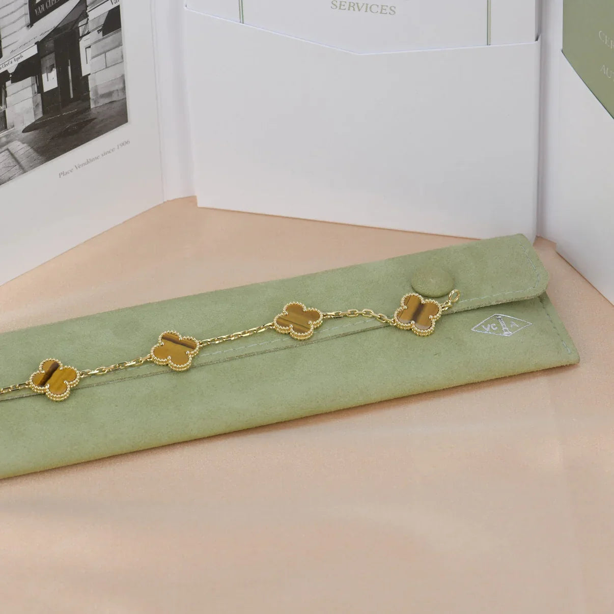 [BLUE TEARS] CLOVER 5 MOTIFS TIGER EYE BRACELET COLLECTION