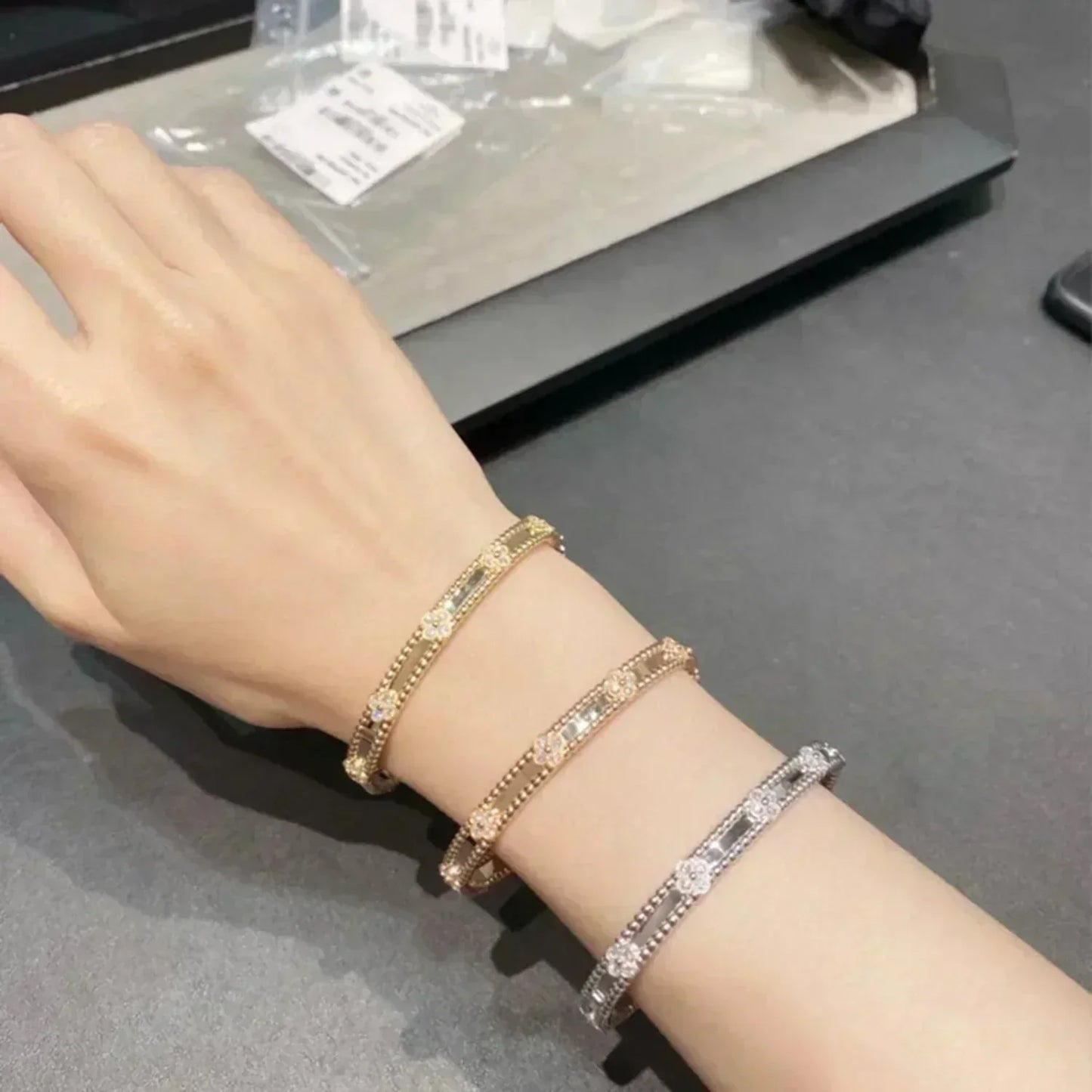 [BLUE TEARS]CLOVER BRACELET 4MM DIAMONDS
