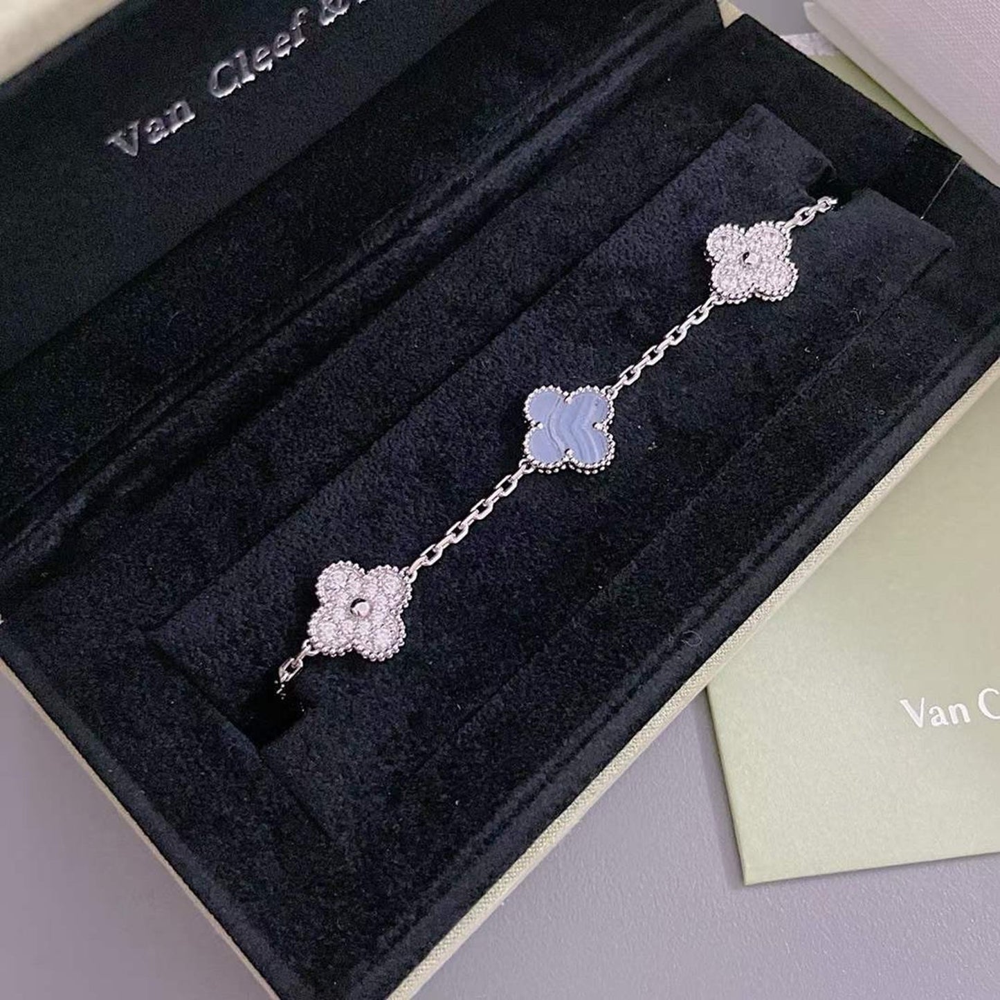 [BLUE TEARS]CLOVER  5 MOTIF DIAMOND PURPLE CHALCEDONY BRACELET SILVER