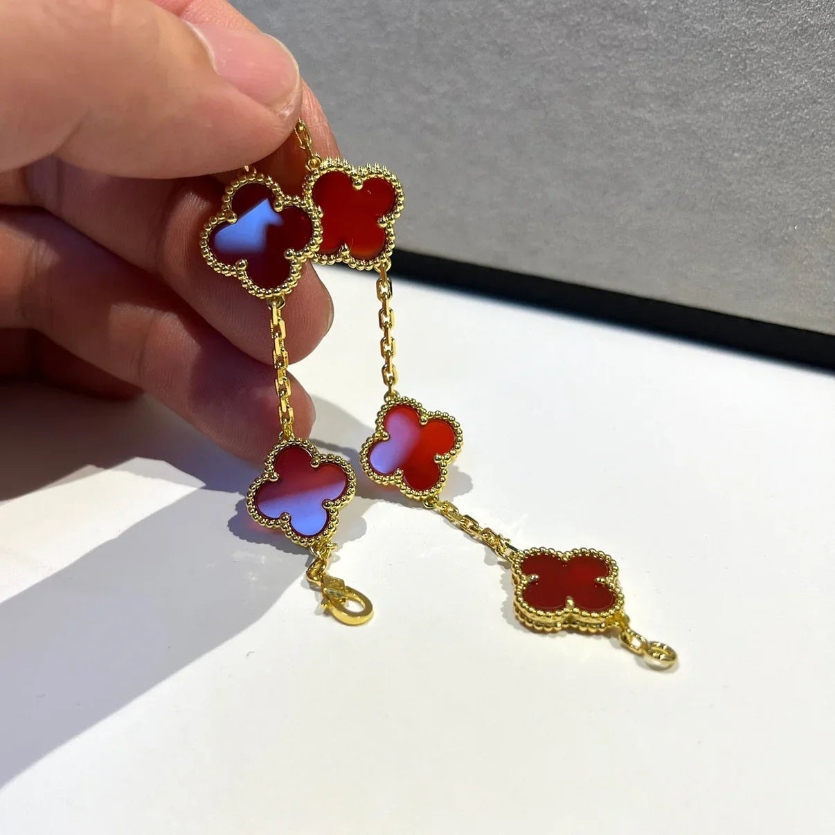 [BLUE TEARS] CLOVER 5 MOTIF RED CORNELIAN BRACELET COLLECTION