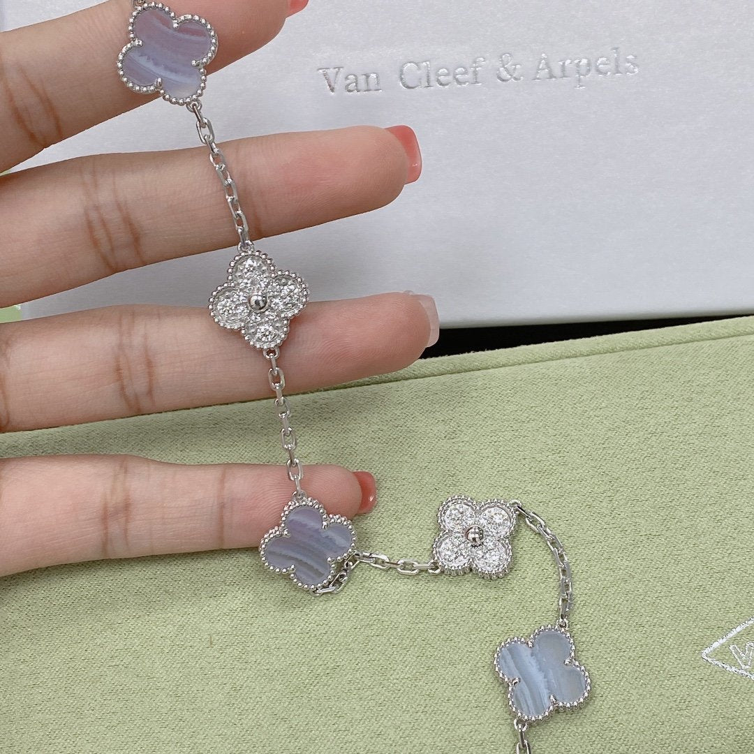 [BLUE TEARS] CLOVER 5 MOTIF PURPLE CHALCEDONY BRACELET COLLECTION