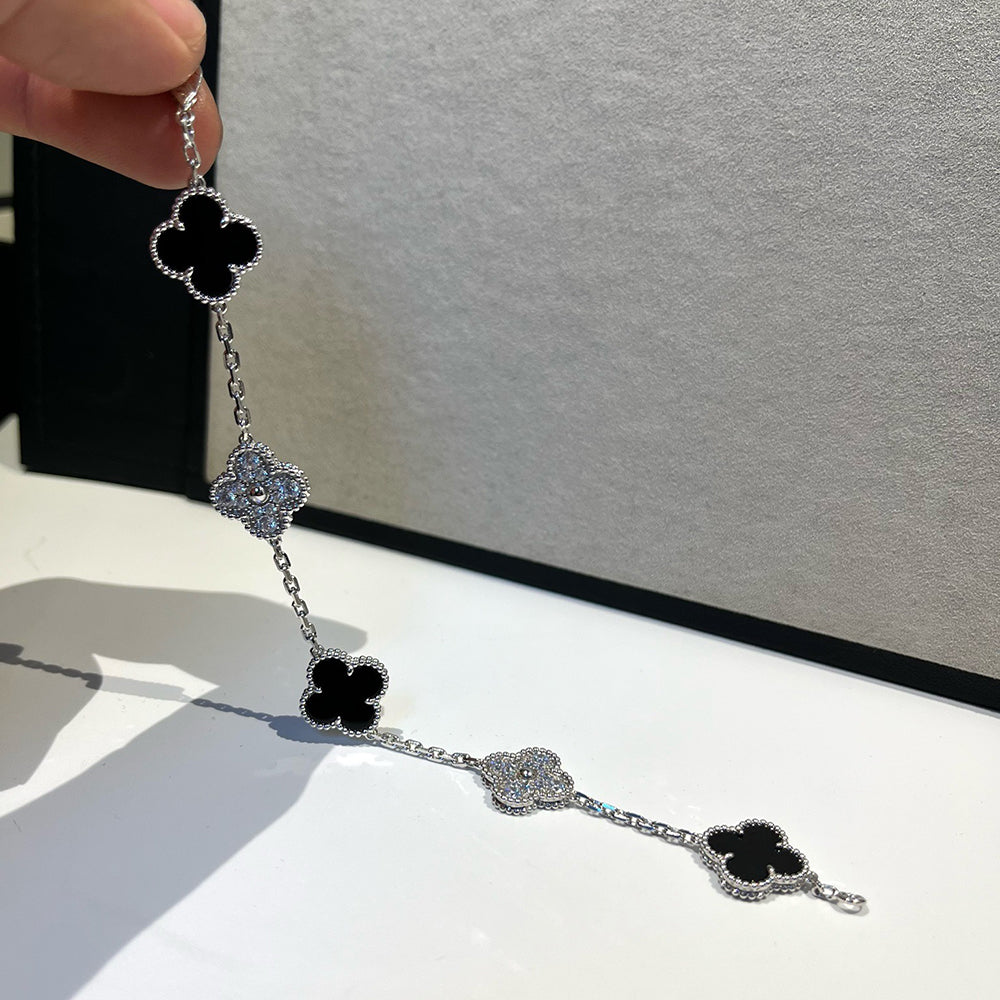 [BLUE TEARS] CLOVER 5 MOTIF ONYXS BRACELET COLLECTION