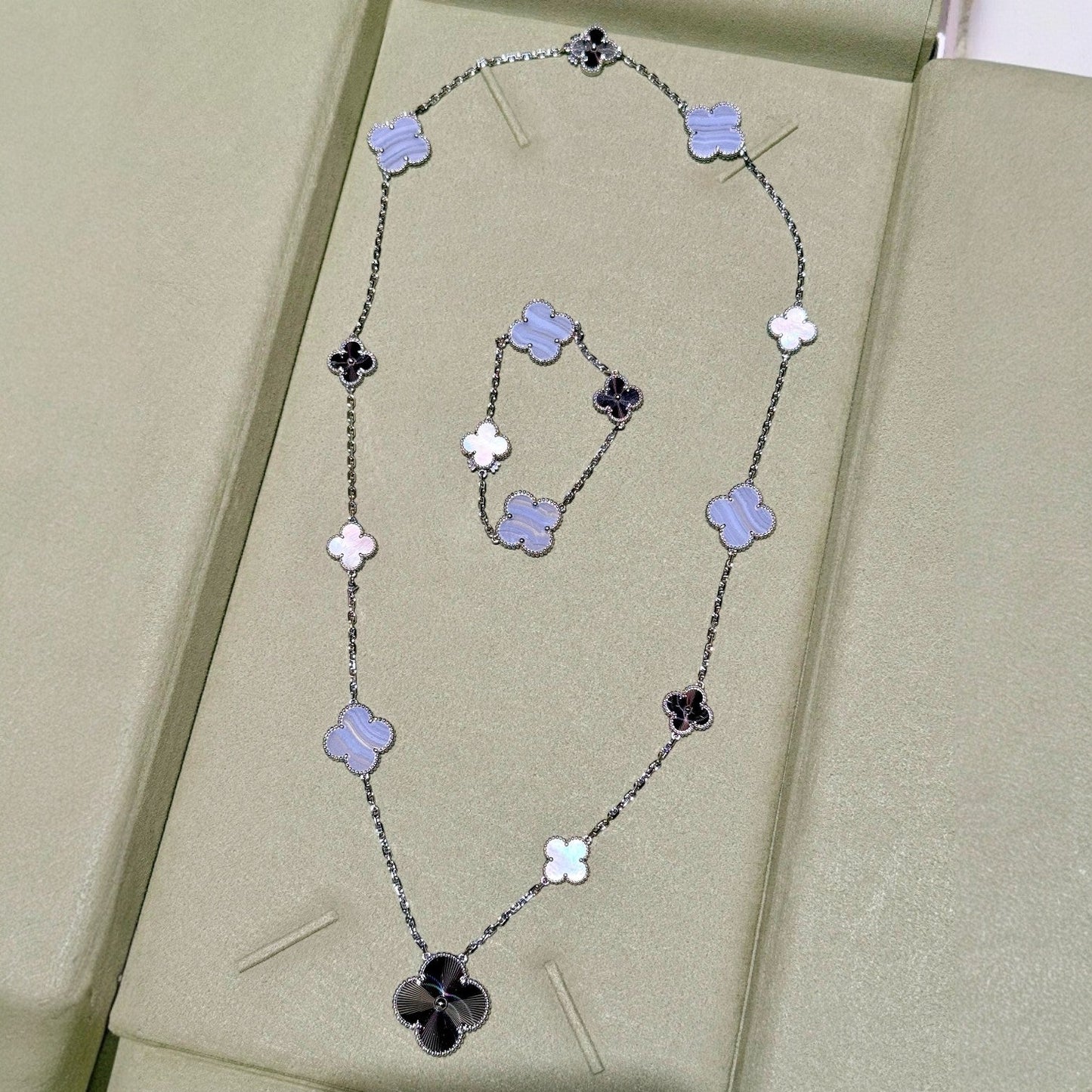 [Blue Tears]DETACHABLE CLOVER 15(11+4) FLOWER SILVER NECKLACE SET